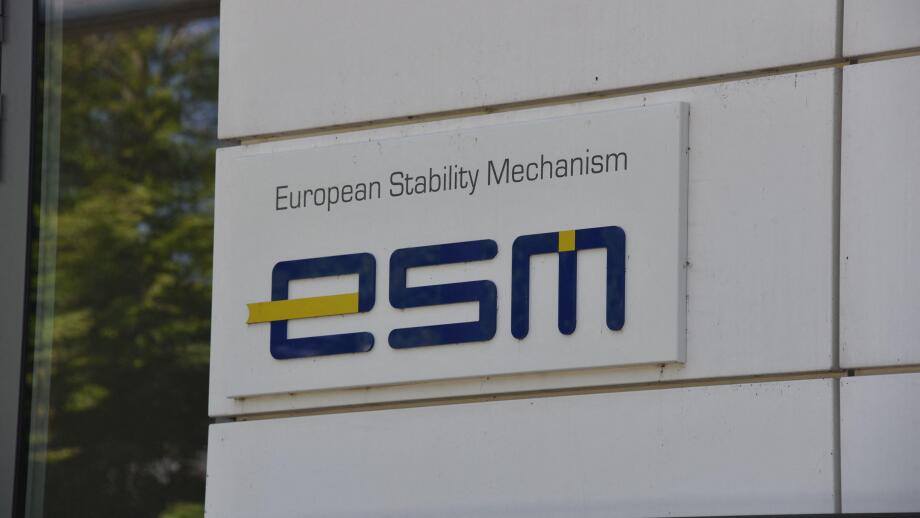 13 June 2021, Luxembourg, Luxemburg: Logo, Schrfitzug of the European Stability Mechanism ESM at the office building Photo: Horst Galuschka/dpa