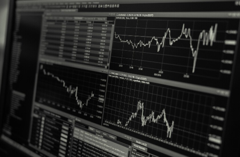 pexels xccy trading 575x375