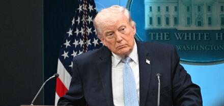 Washington, Dc, USA. 5th Apr, 2026. 4/6/26 - The White House Washington DC.President Donald Trump holds a news conference with reporters in the Brady Briefing Room to talk about the state of the war in Iran and other topics. (Credit Image: © Christy Bowe/