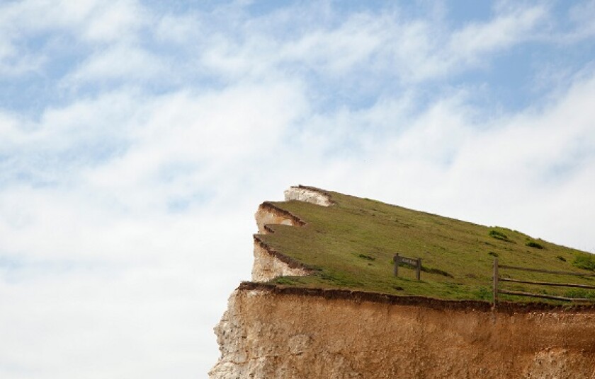Precipice from Alamy 29Sep23 575x375