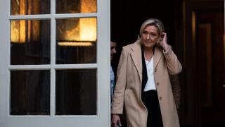 FRANCE-POLITICS-GOVERNMENT-OPPOSITION-PM Rassemblement National leader Marine Le Pen in Matignon for a meeting with Prime Minister Michel Barnier. In Paris, 25 November, 2024. PARIS ILE-DE-FRANCE FRANCE Copyright: xAndreaxSavoranixNerix FRANCE-POLITICS-GO