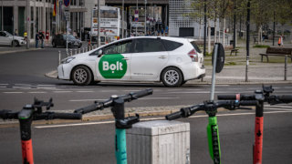 Bolt car Alamy 07May24.png