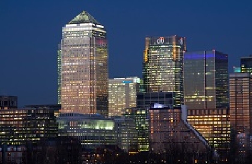 Canary_wharf_night_lights_alamy_230x150