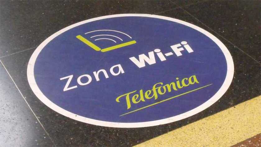 Telefónica Wifi sign.jpg