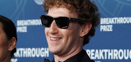 Zuckerberg, Mark (Meta) in 2025 from Alamy 31Oct25 575x375.jpg