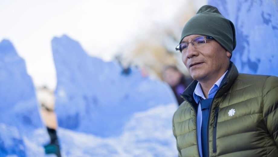 Hamm, Germany. 17th Mar, 2025. The Peruvian mountain farmer and mountain guide Saul Luciano Lliuya comes to the Higher Regional Court for the hearing of his climate lawsuit against the energy company RWE. Geoscientists and structural engineers appointed b
