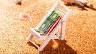 Sunbathing euro note Alamy 575x375 24Jun21