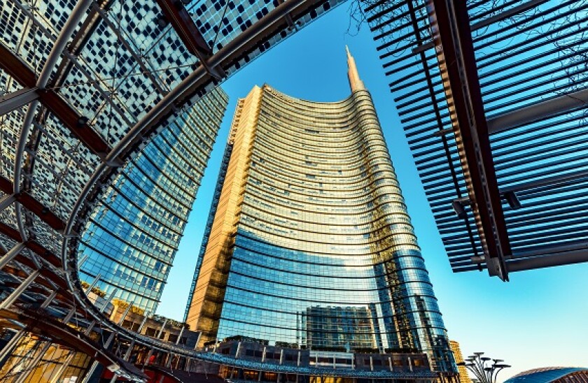 UniCredit_AdobeStock_575x375_17Dev20