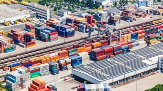 logistics_warehouse_Alamy_575x375_March4.jpg
