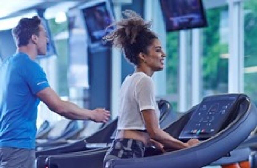 Basic-Fit Sporters-at-Treadmill-at-BF for web