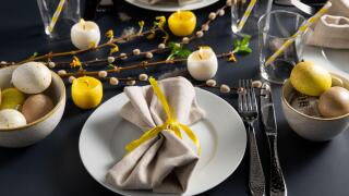 Easter dinner feast food_3Apr24_alamy.jpg