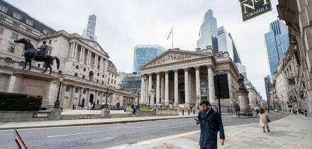 London, UK.  9 February 2026.  (L) The Bank of England and the skyscraper 22 Bishopsgate in the City of London, home to several financial institutions.  Financial markets are reported to be nervous following the resignations of Morgan McSweeney, former Do