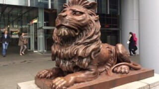 HSBC_HQ_lion_230px