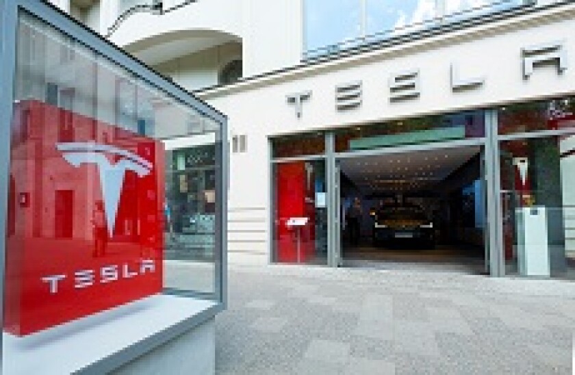 Tesla_showroom_alamy_230x150