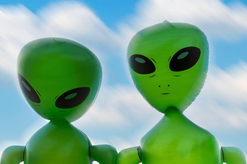 Alien balloons
