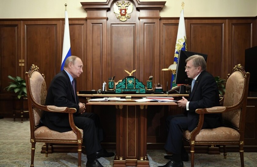 Putin_aeroflot_CEO_PA_575x375_Oct27