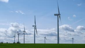 Following the bad weather that took place last week between Aude and Haute-Garonne counties, a wind turbine blade was torn apart by the wind on April 2. Located between the municipalities of Saint-Felix-Lauragais, Roumens and Montegut-Lauragais (France), 