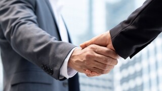 handshake_adobe_575x375_20