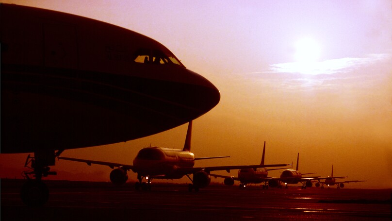 AIRCRAFT SUNRISE SUNSET