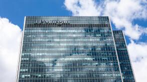 DO NOT REUSE J P Morgan Building in the London Docklands, England