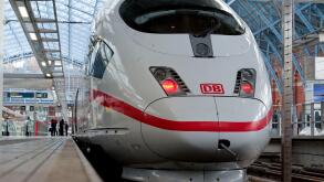 After a first test run through the Channel Tunnel, a new ICE 3 train is today's main attraction at St Pancras railway station in London,&nbsp;Great Britain, 19 October 2010. Deutsche Bahn CEO Ruediger Grube and German Transport Minister Peter Ramsauer present 