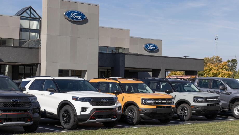Indianapolis - Circa October 2022: Ford Car, SUV and Pickup Truck dealership. Ford manufactures the F-150 and F-Series trucks, Mustang Mach-E and Esca