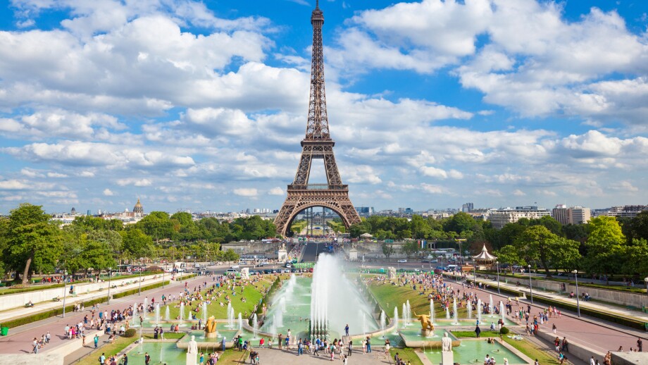 Eiffel Tower and the Trocadero Fountains, Paris, France, Europe