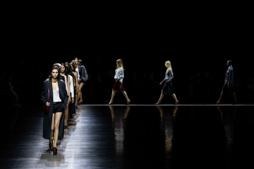 Milan, Italien. 22nd Sep, 2023. GUCCI Spring/Summer 2024 Runway during Milan Fashion Week on September 2023 - Milan; Italy 22/09/2023 Credit: dpa/Alamy Live News