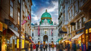 The pedestrian zone Herrengasse with a view towards imperial Hof