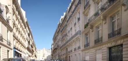 France, Ile de France, paris, 8e arrondissement, rue de monceau, archetype de rue parisienne, rives semblables,. Image shot 2010. Exact date unknown.