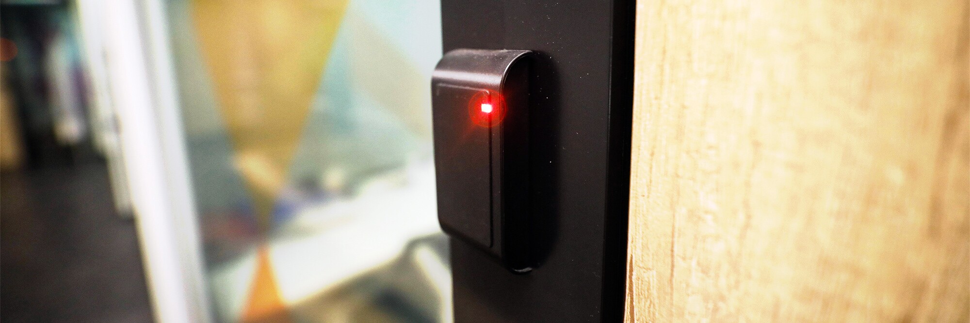 card-reader-2AX1M53.jpg