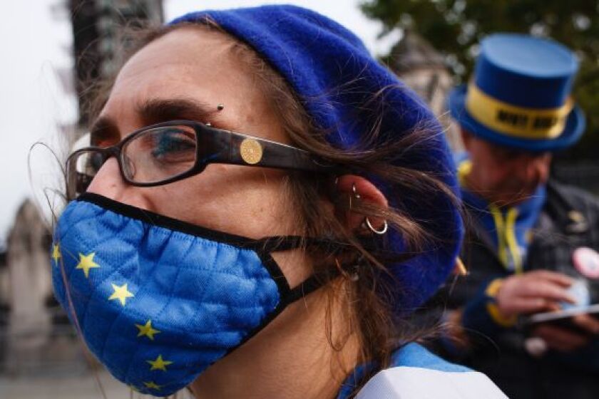 EU_facemask_20Oct20_PA_575x375